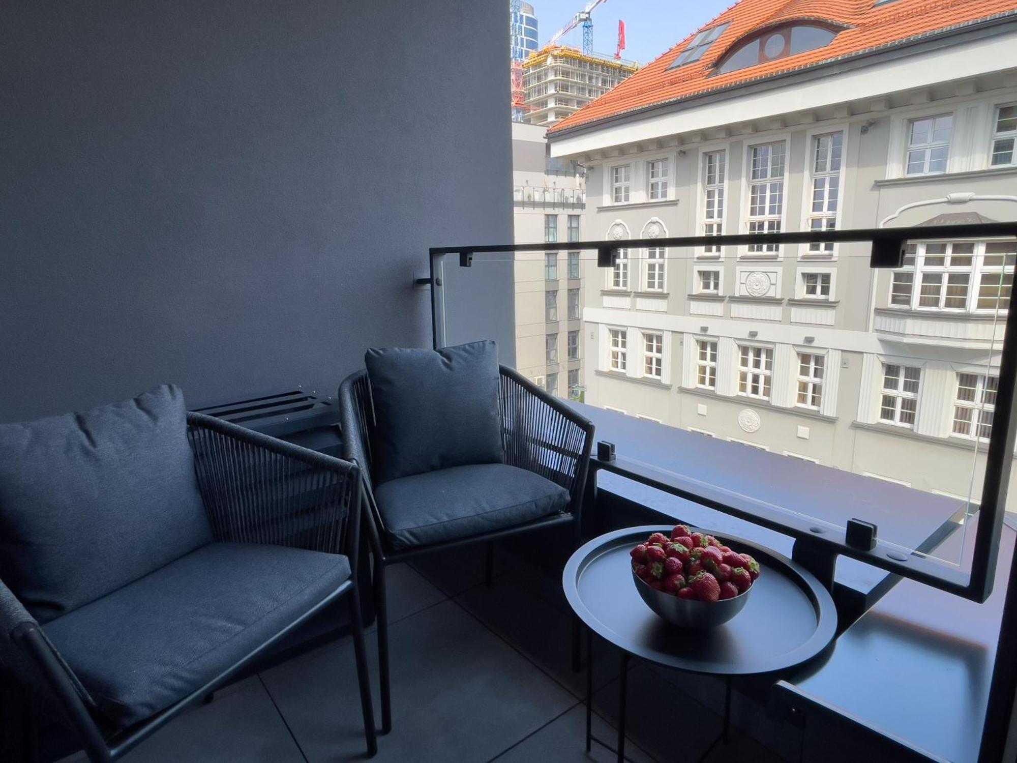 Urban Apartments Luxury Opolska 10 No 29, Free Garage, Self Check-In カトヴィツェ エクステリア 写真